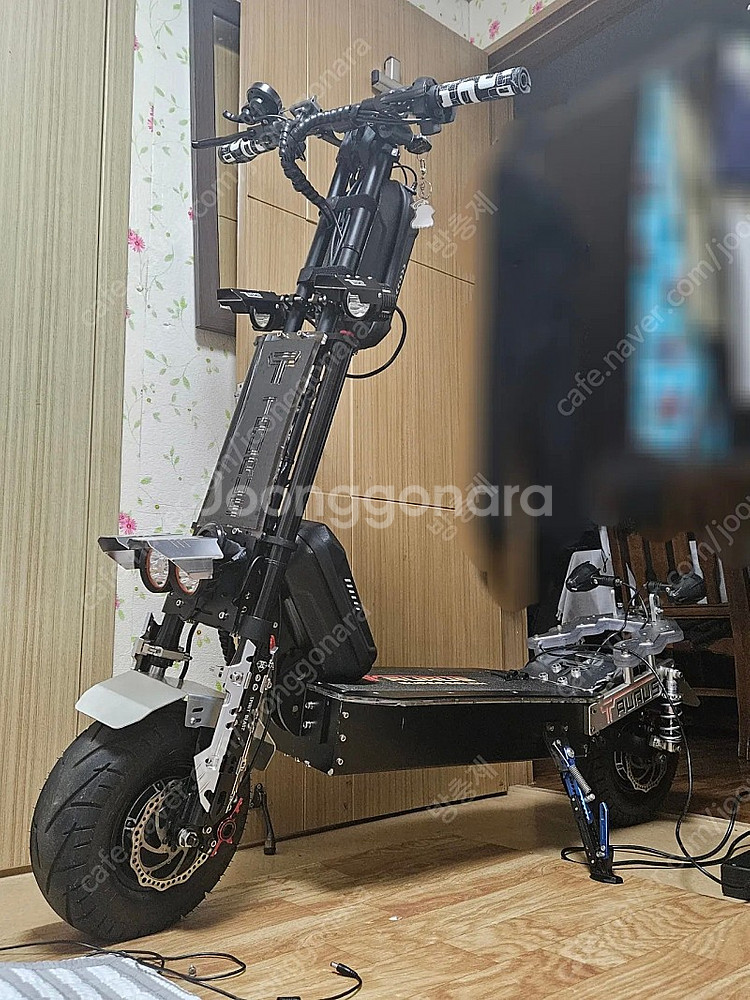 22년식 타우러스 슈퍼살롱 전동킥보드 판매합니다--5