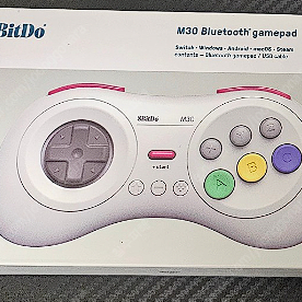 8Bitdo M30 패드 판매합니다