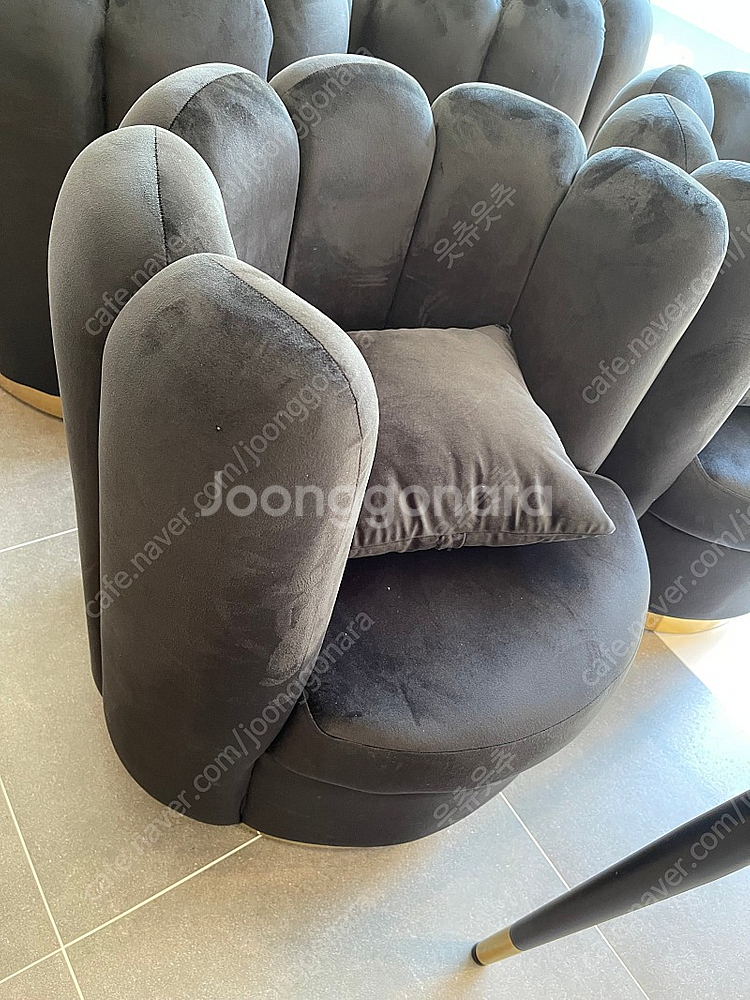 카페,라운지,와인바에 어울리는 쇼파의자판매합니다--2