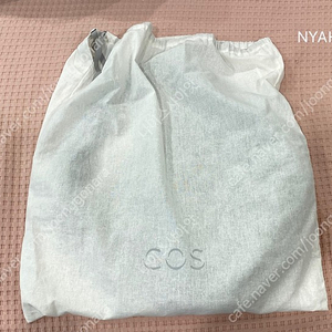 COS 퀼티드백 미니 더스티 그린 희귀컬러 (미개봉 새상품), 택 X