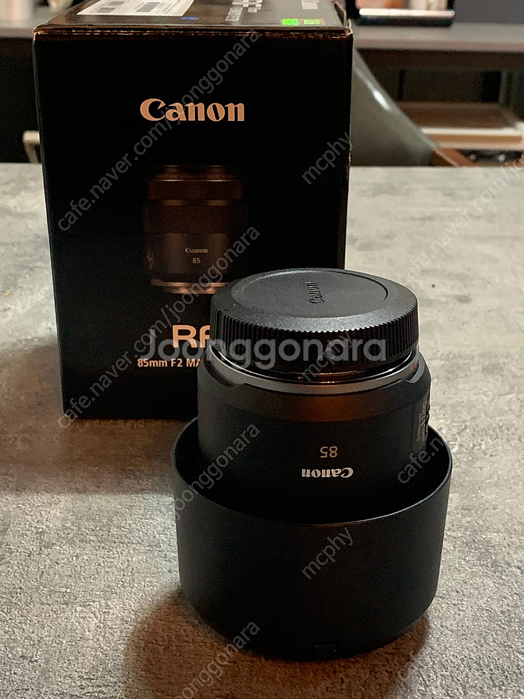 캐논 RF 85mm F2.0 렌즈 박스풀 판매합니다.--0