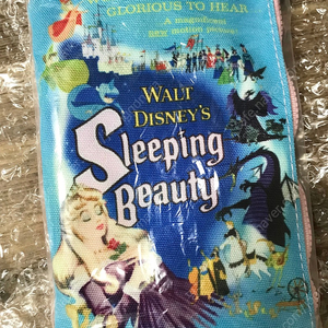 [미사용 새상품] 디즈니 잠자는 숲속의 공주 오로라 파우치