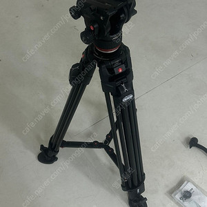 맨프로토 Manfrotto MVK504XTWINFA 504X Fluid Video Head + 645 패스트 트윈 Fast Twin Alu 삼각대 Tripod 판매합니다.