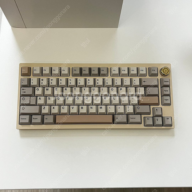 QK75 밀키화이트 무선풀킷 팝니다--1
