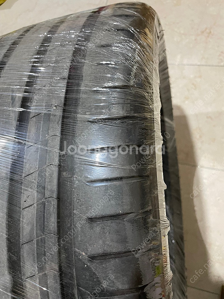 피렐리 피제로 런플랫 타이어 275/30/20--9