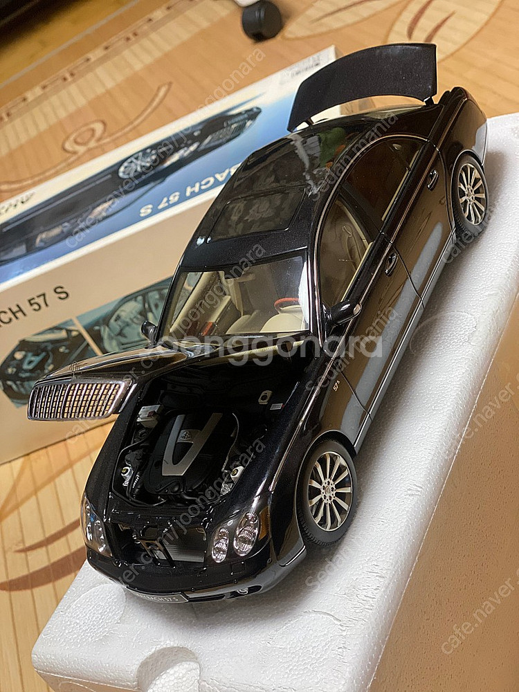 1:18 오토아트 마이바흐 57S 블랙색상 다이캐스트 ...--2