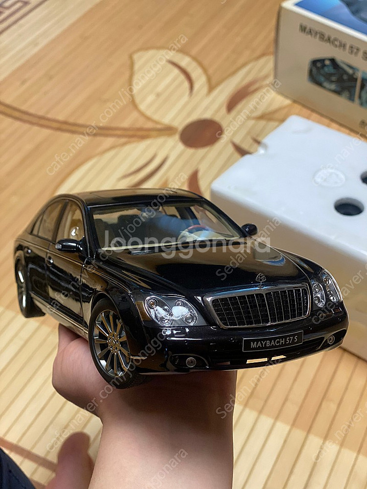 1:18 오토아트 마이바흐 57S 블랙색상 다이캐스트 ...--6