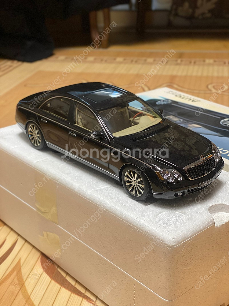 1:18 오토아트 마이바흐 57S 블랙색상 다이캐스트 ...--8