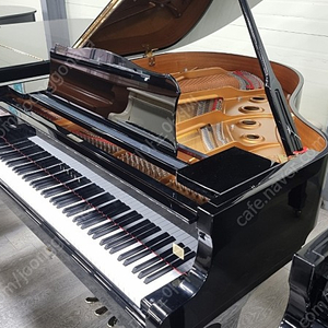 (판매)야마하 베이비그랜드피아노 100주년 기념모델 C-1 블랙유광