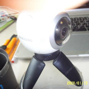 디카/SAMSUNG Gear 360 Cam 풀세트 팝니다 삼각대EV-TRD S100제공