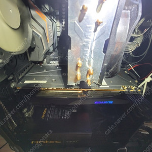 GIGABYTE RX 6800 XT GAMING OC 팝니다.