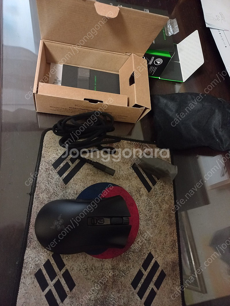 레이저 데스에더 v2 pro 무선 마우스 팝니다.--2