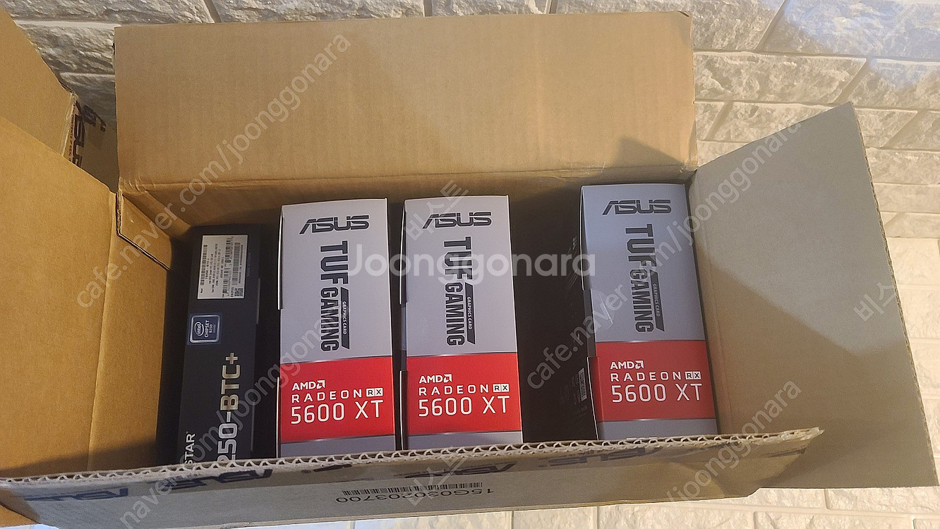 채굴기 5600xt 8way 3대 팝니다. 라데온 as...--5