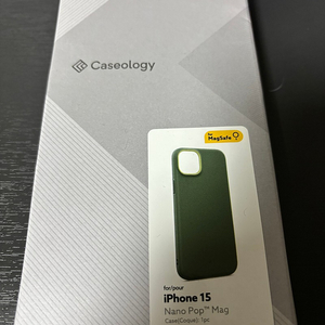 Caseology (슈피겐) 아이폰15 케이스 나노팝맥 아보그린 색상 판매합니다.