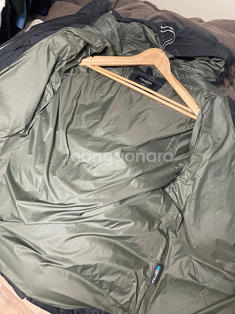 L ) 이스트로그 유틸리티 파카 패딩 검정--2