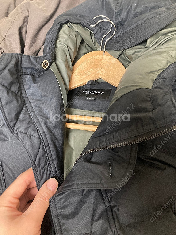 L ) 이스트로그 유틸리티 파카 패딩 검정--4