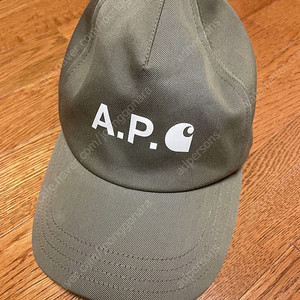 A.P.C X 칼하트 WIP 로고 캡