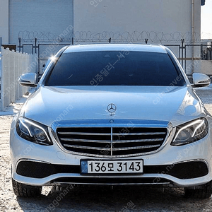 벤츠E클래스 W213 E220d 익스클루시브 (5인승)전액할부 벤츠중고차