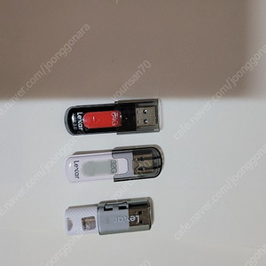 렉사 USB 64G(2개),32G(2개),16G 팝니다.-매1만원