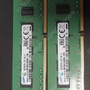 삼성 DDR4 8GB 1개, DDR4 4GB 2개 팝니다