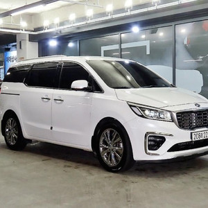 [기아]더 뉴 카니발 디젤 9인승 노블레스 스페셜 l 2020년식 l 109,081km l 흰색 l 2,140만원 l 이재성