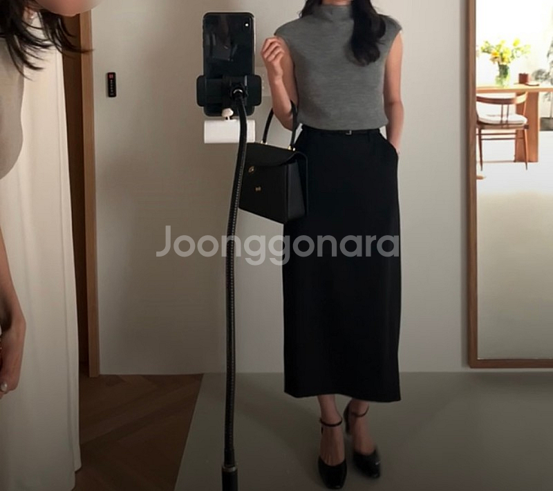 시에 sie 조앤 하프 넥 슬리브리스 새제품 그레이--4