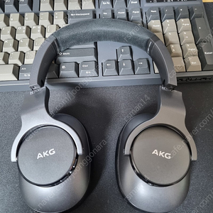 akg n700ncm2