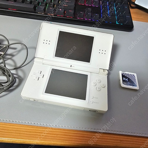 추억의 닌텐도 ds lite + 충전선 + R4