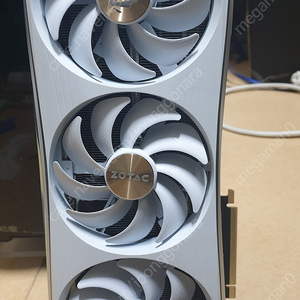 ZOTAC GAMING 지포스 RTX 4090 AMP EXTREME AIRO D6X 24GB White