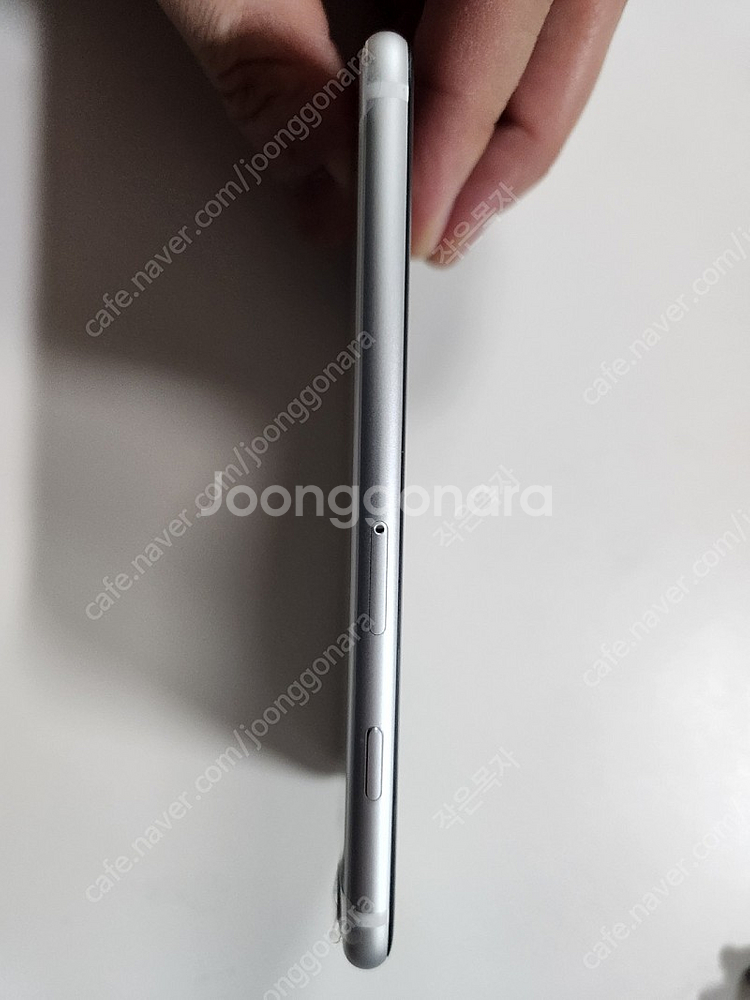 미국판 아이폰 se2 64 화이트 (액정깨짐, 전면카메...--2