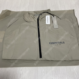 FEAR OF GOD ESSENTIALS HALF ZIP TRACK JACKET (MOSS 컬러)