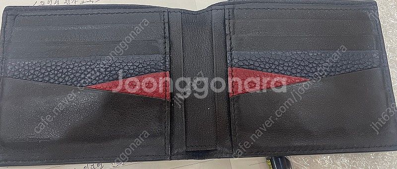 [팝니다] 페라가모 남성 지갑 새 것--1