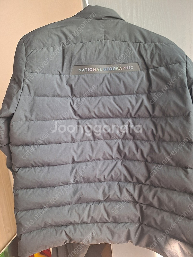 내셔널지오그래픽 움브리엘 경량패딩--2