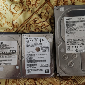 3.5인치 3TB + 2.5인치 .1TB 2개