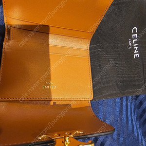 [새상품]셀린느 트리옹프 캔버스 지갑 판매 97만원->82만원