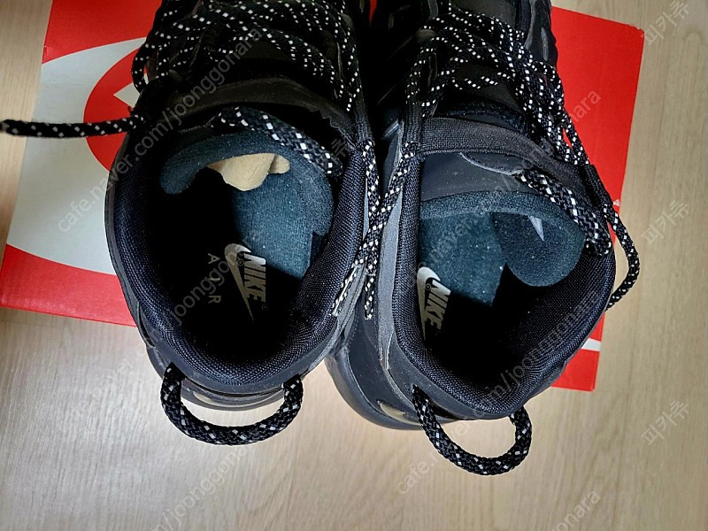 나이키 나코탭 업템포 트리플 블랙 팝니다.--4