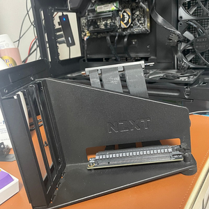 nzxt gpu vertical mounting kit 라이저킷 블랙