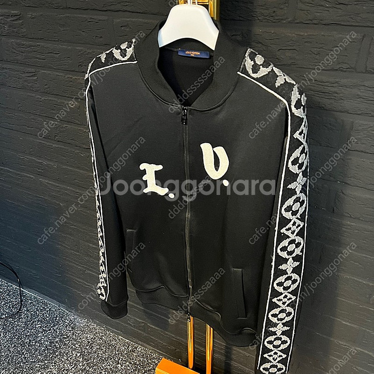 [5L/110] 루이비통 LV 플라워 트랙집업--1