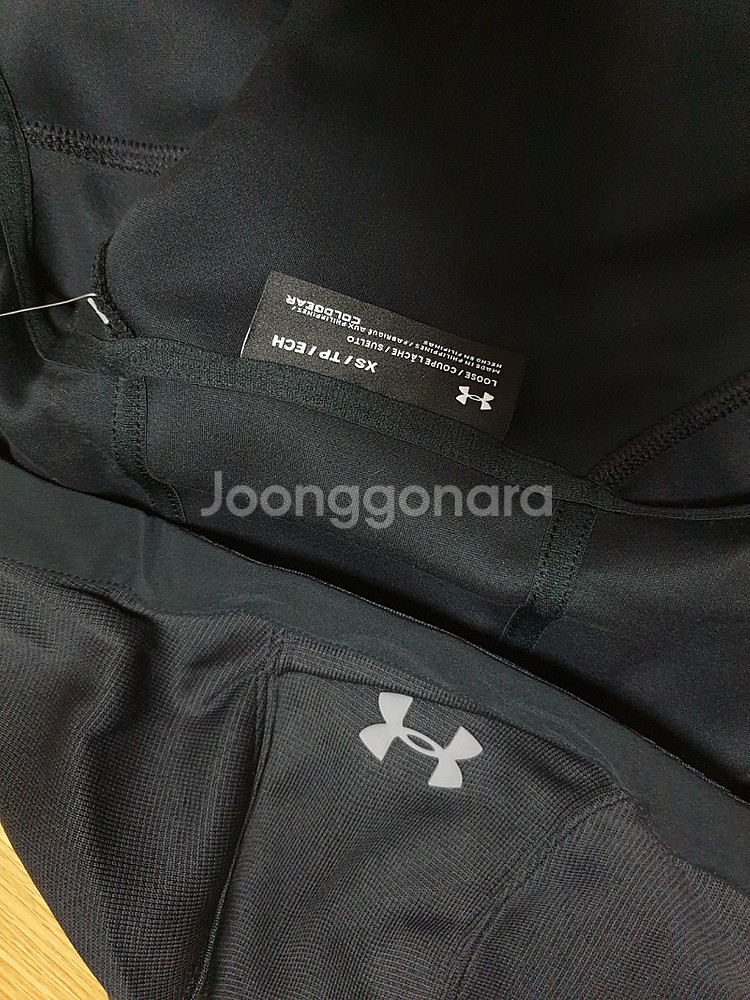 정리중 새상품 1개 XS 정가159000 - 언더아머 기능성 스웨킷 집업 러닝 바람막이 3만원 드려요--1