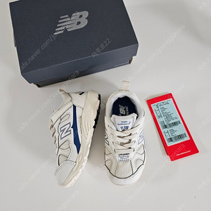 새상품 유아 뉴발란스 878 130사이즈 팝니다