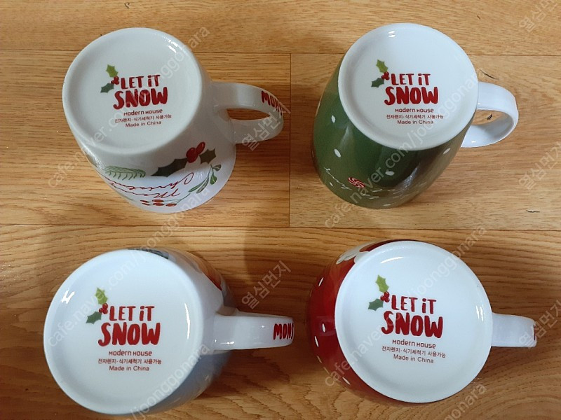 크리스마스 유리컵등 컵 새거입니다 양말 사용감있습니다 필요하신 분들은 편하게 사용하세요 세트 15000원 직거래 가... 이미지