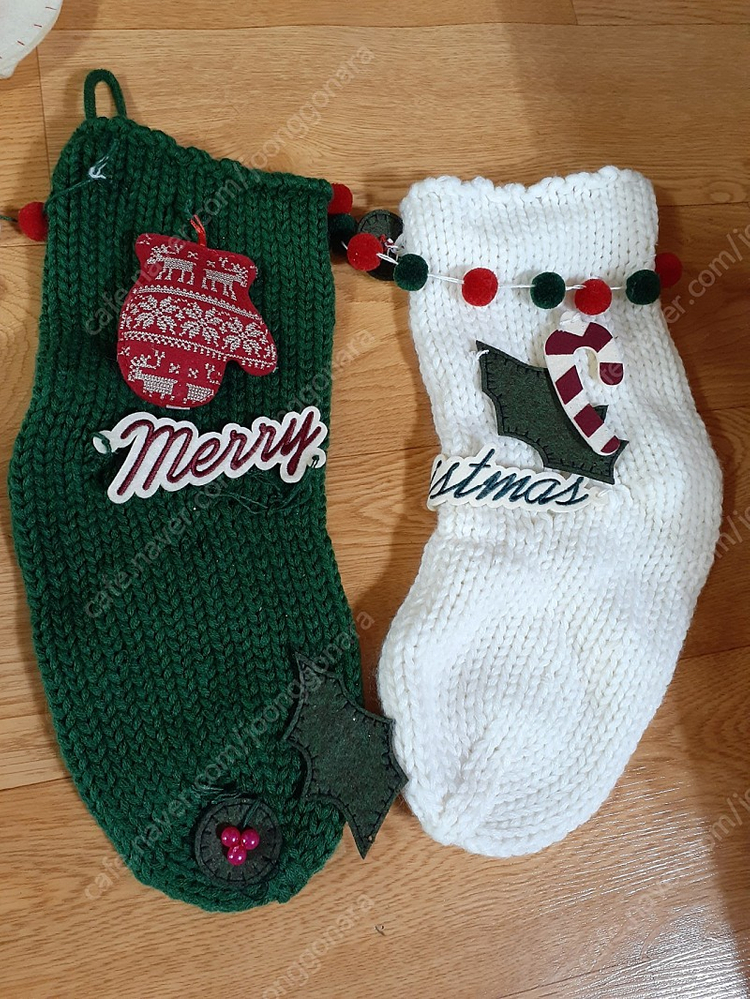 크리스마스 유리컵등 컵 새거입니다 양말 사용감있습니다 필요하신 분들은 편하게 사용하세요 세트 15000원 직거래 가... 이미지