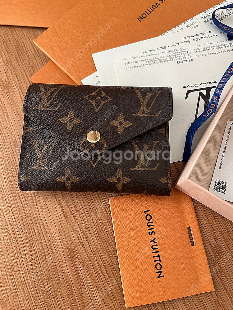 *공홈 새상품* 루이비통 빅토린 월넛 반지갑 모노그램--0