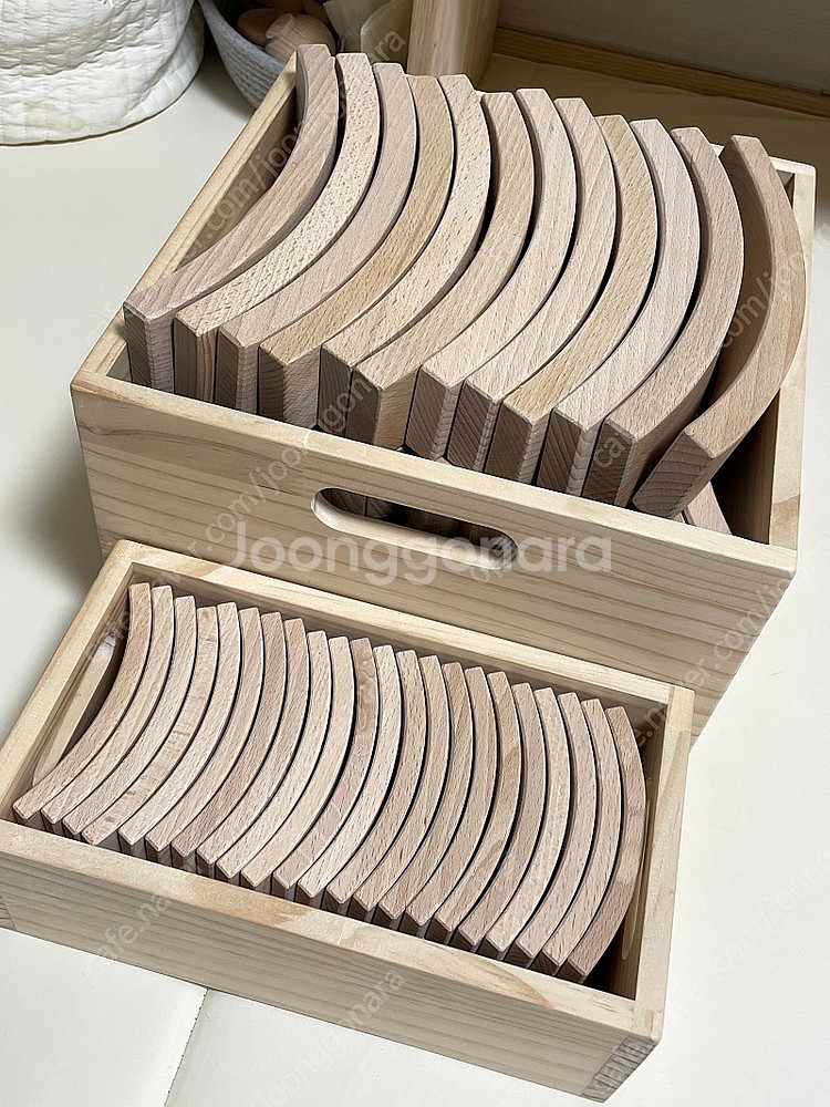 발도르프 교구 아벨 48피스, 미니아벨66피스 거의새것 구매한지 1년도안됨 5번도안씀--0