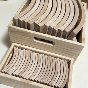 발도르프 교구 아벨 48피스, 미니아벨66피스 거의새것 구매한지 1년도안됨 5번도안씀