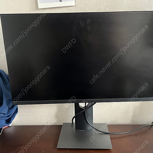 DELL P2419H 24인치 피벗 모니터 판매 합니다 서울시 용산구