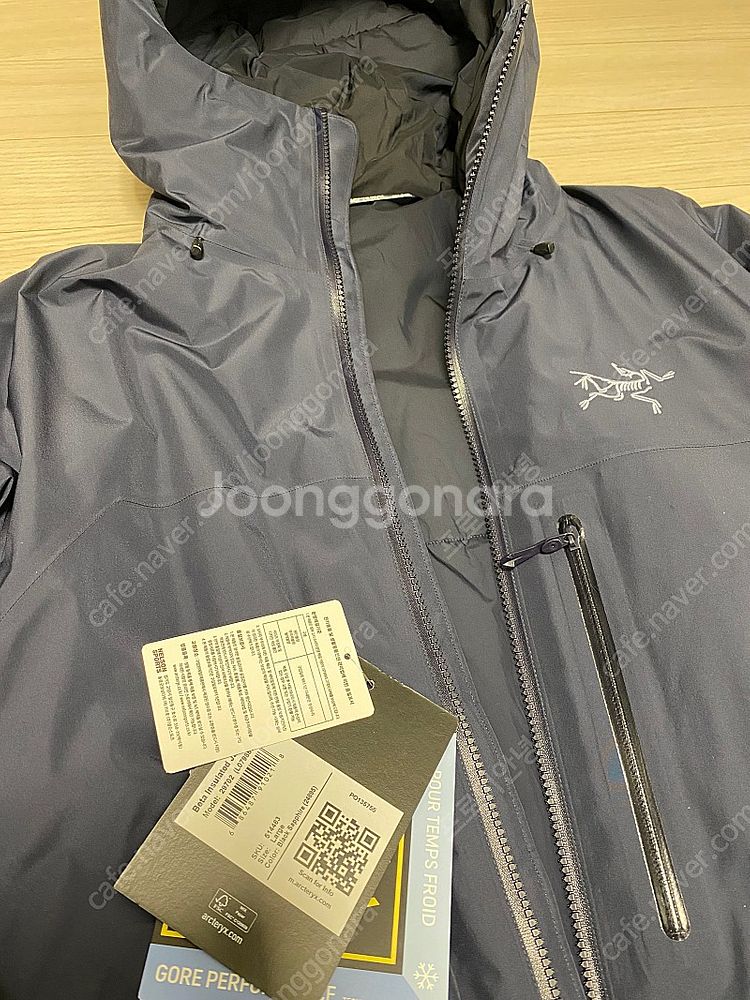 아크테릭스 베타 인슐레이티드 L사이즈 블랙사파이어--1