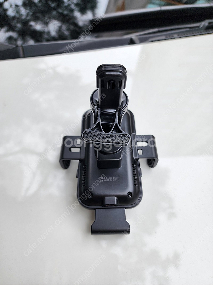 불스원 15W 듀얼코일 무선충전거치대--3