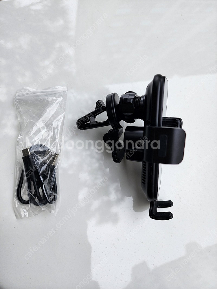 불스원 15W 듀얼코일 무선충전거치대--4