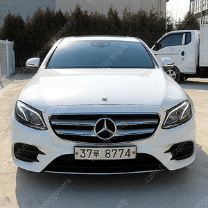 벤츠E클래스 W213 E300 AMG LINE중고차 할부 리스 카드 전액할부리스 가능합니다